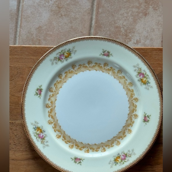 Meito China, Japan, Nassau Bread & Butter, Dessert Plates, Floral /Gold, set 6 - Picture 4 of 10